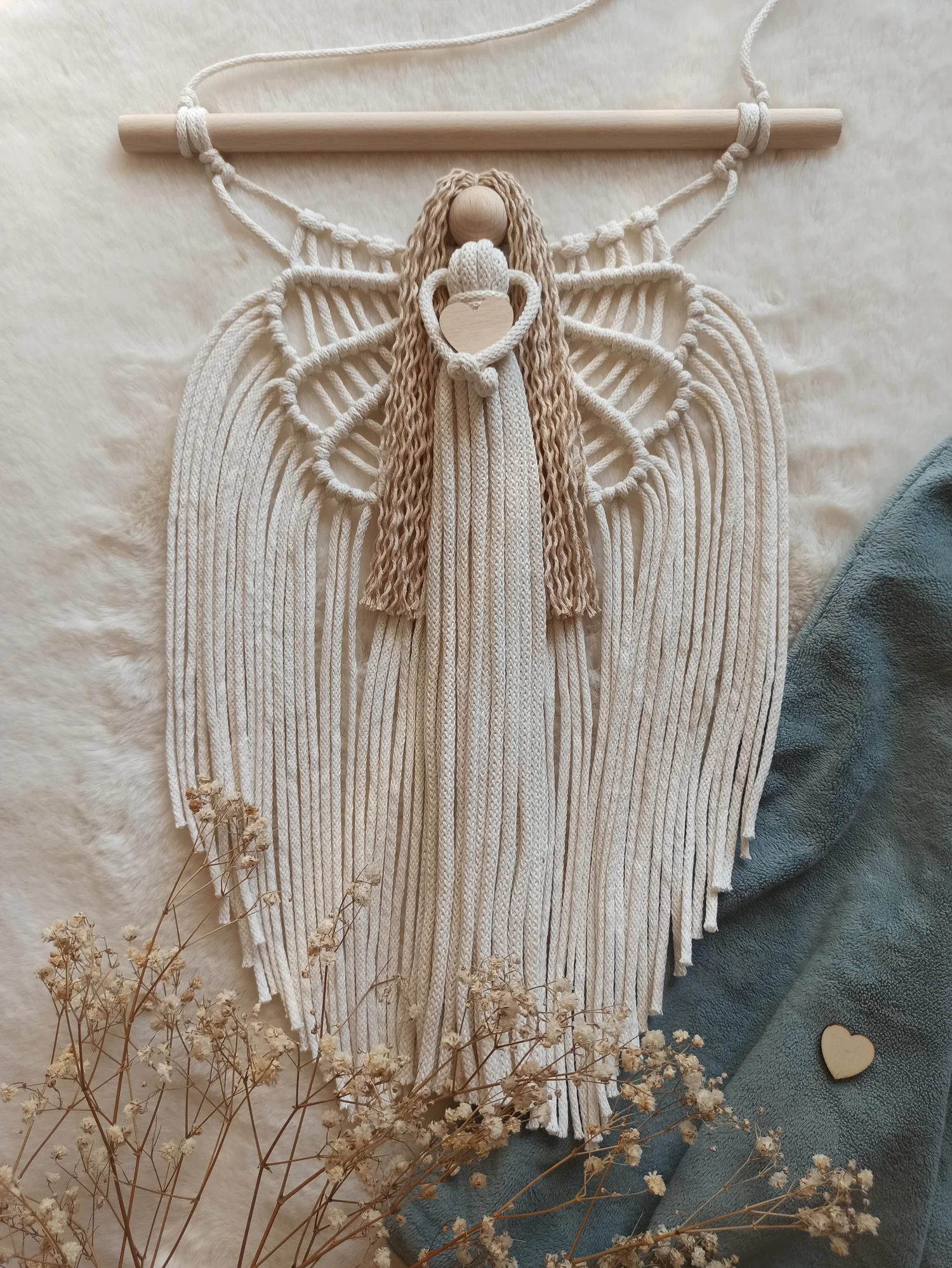 Makramowy Anioł pamiątka kremowy