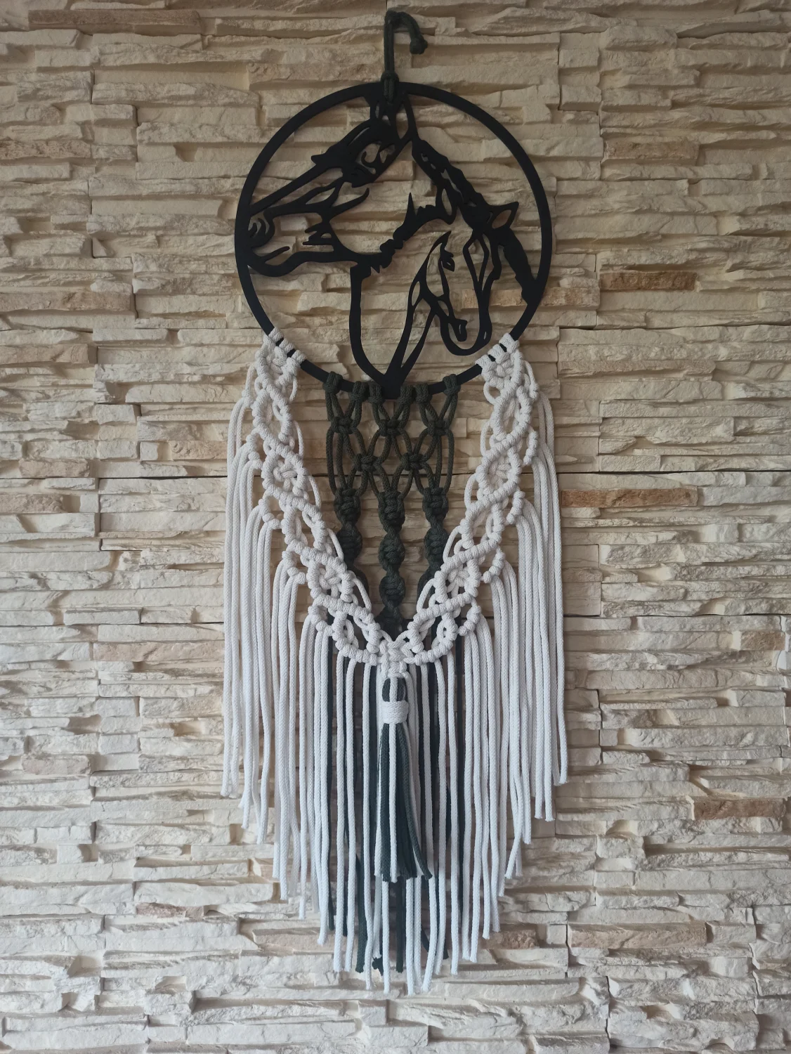 Makrama na ścianę Konie