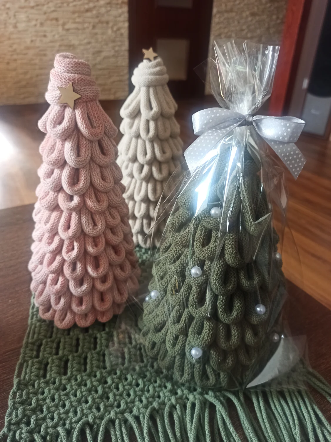 Choinka stożek ze sznurka